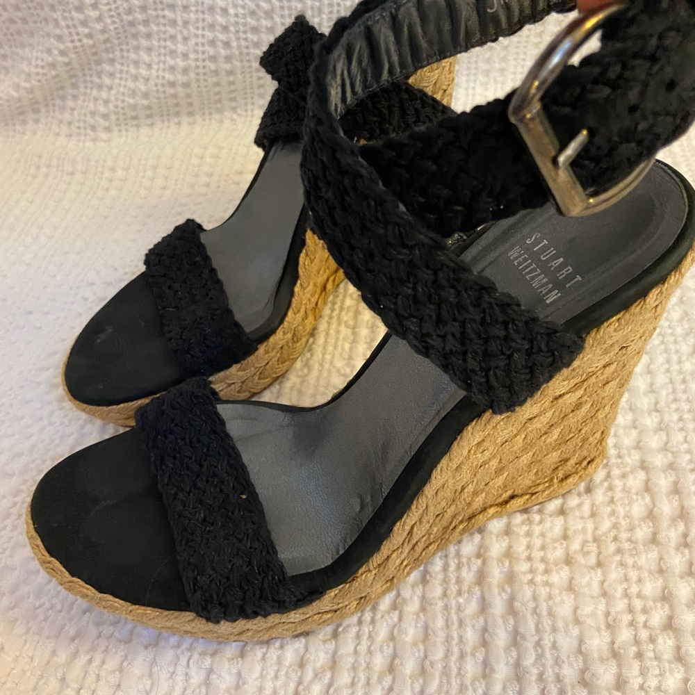 Stuart Weitzman size 8 Black and natural rafia woven wedges